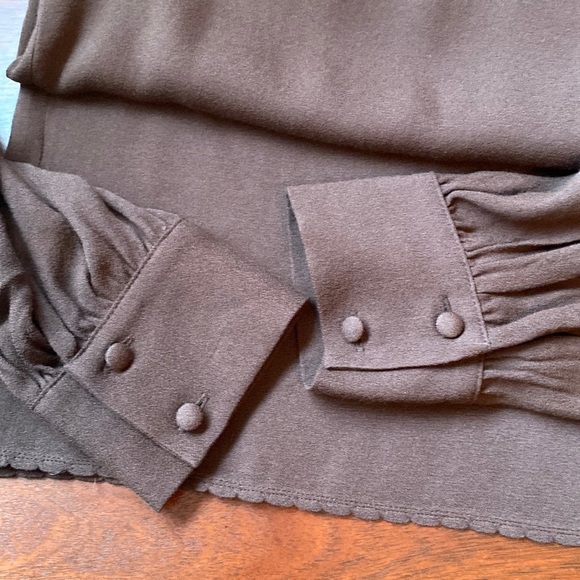 WILFRED | Aritzia Crepe Blouse | Small - Picture 9 of 9